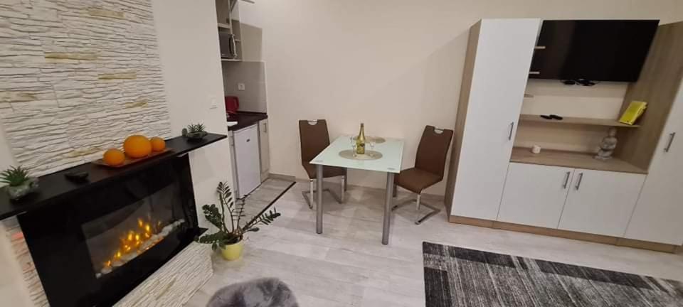 Rozsa Apartmanhaz Segedín Exteriér fotografie