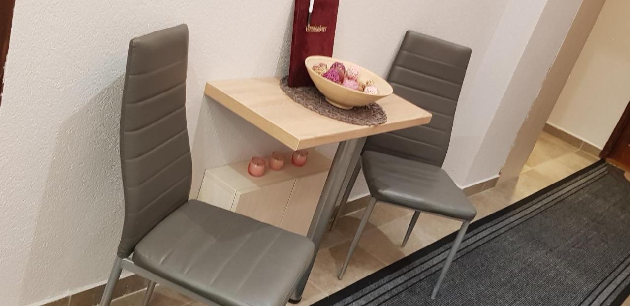 Rozsa Apartmanhaz Segedín Exteriér fotografie