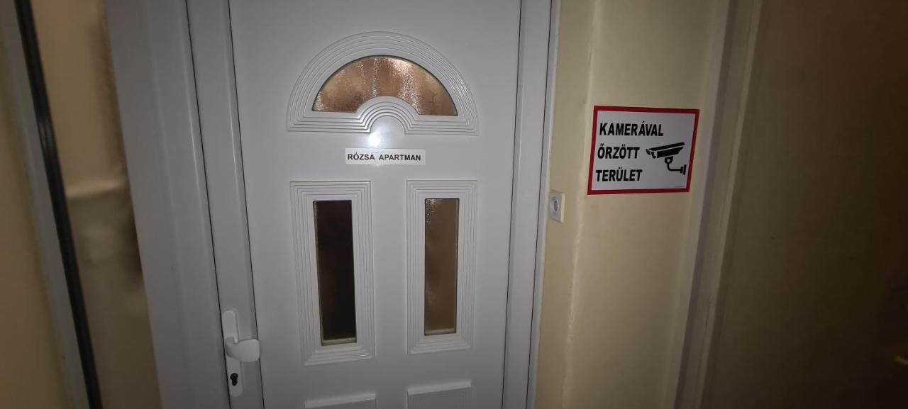 Rozsa Apartmanhaz Segedín Exteriér fotografie