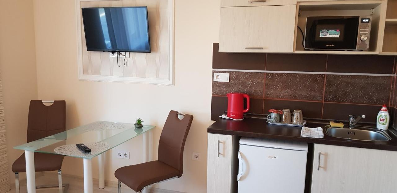Rozsa Apartmanhaz Segedín Exteriér fotografie