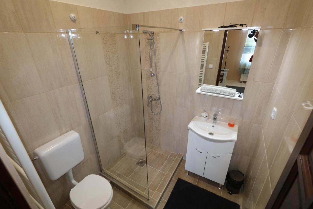Rozsa Apartmanhaz Segedín Exteriér fotografie